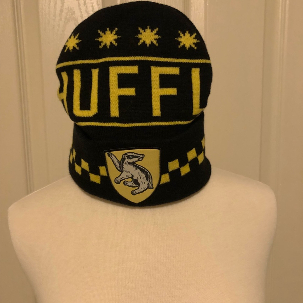 Hufflepuff print house beanie
